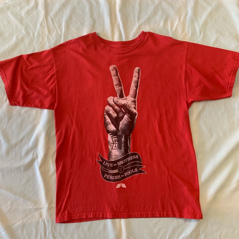 Men's Red T Shirt